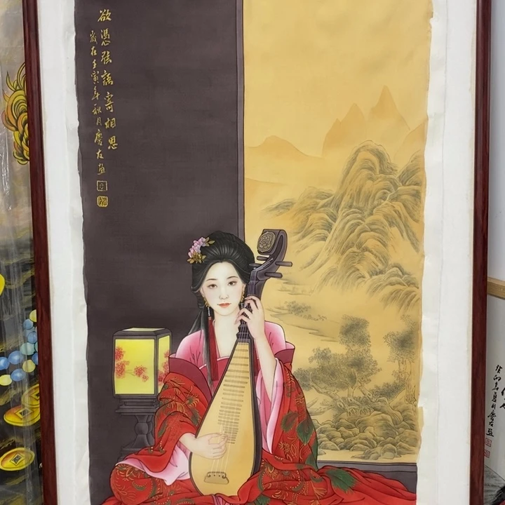 手绘作品等多种形式进行