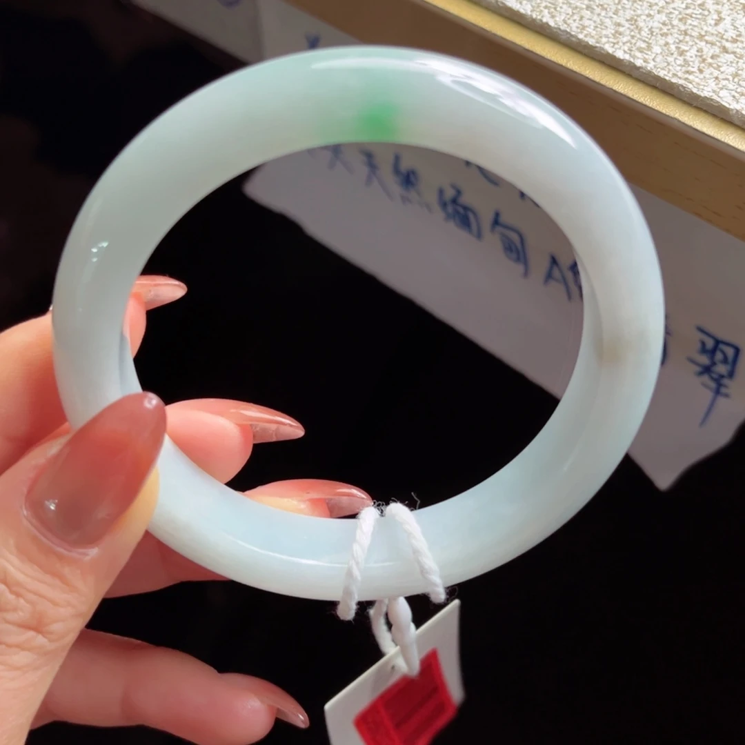 翡翠未镶嵌手镯手镯