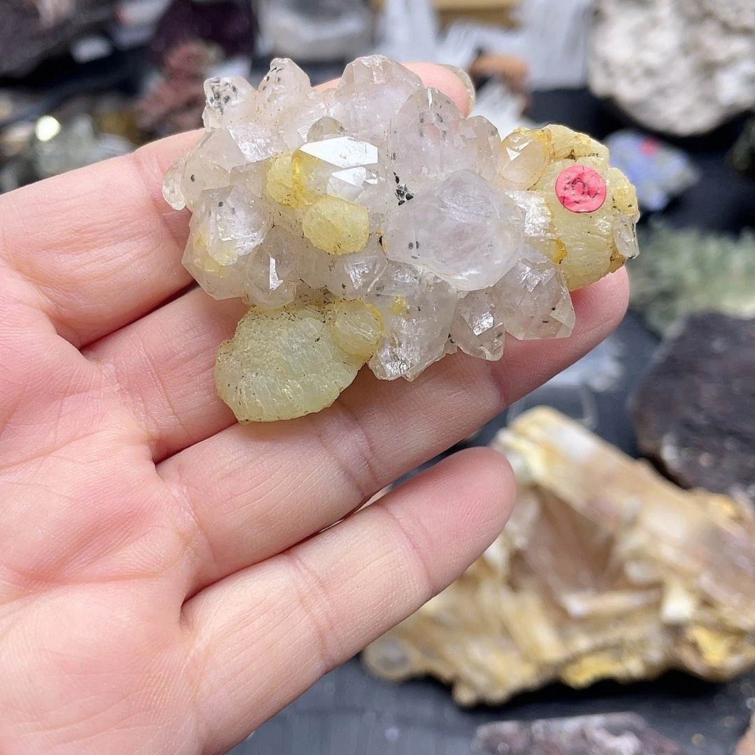50碧玺（处理）摆件