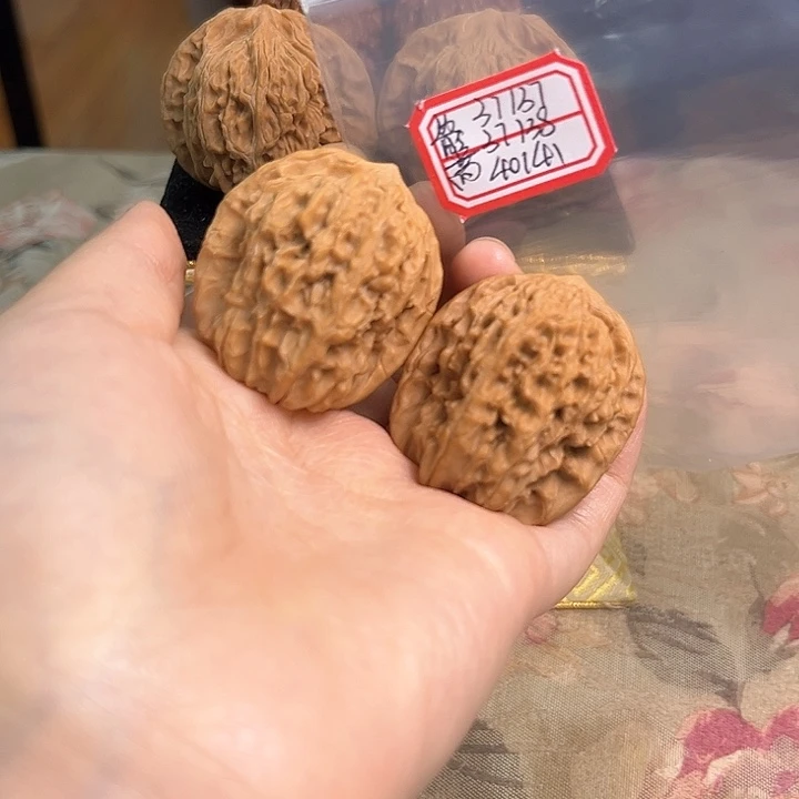 文玩核桃吊坠非嫁接马老四