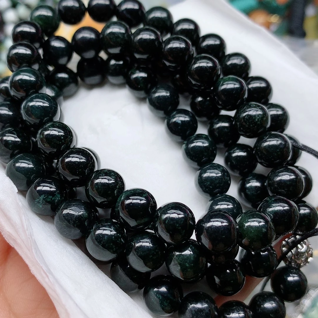 翡翠颈饰未镶嵌牌子