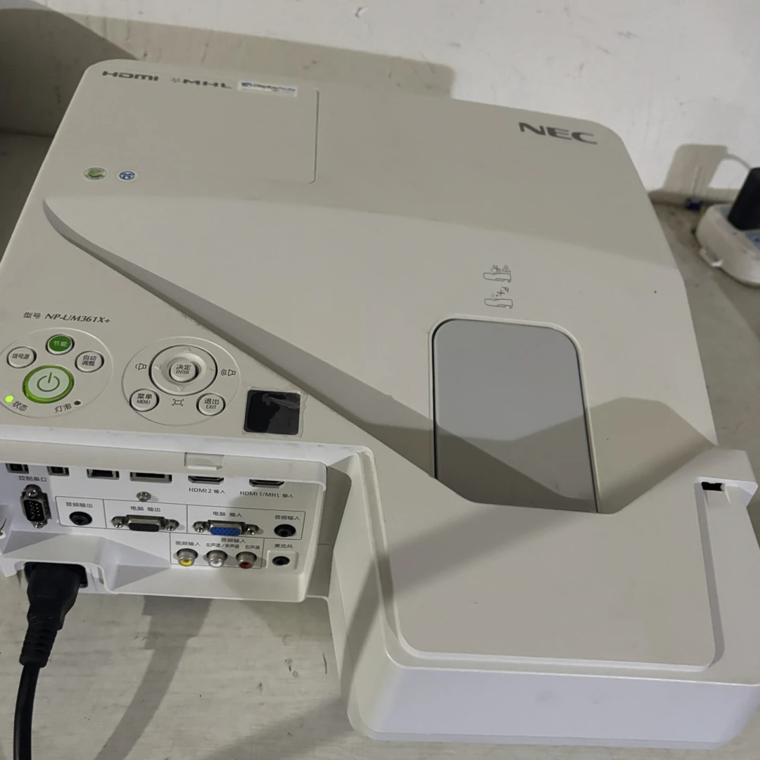 二手 3600流明Nec 超短焦投影仪 运费自理