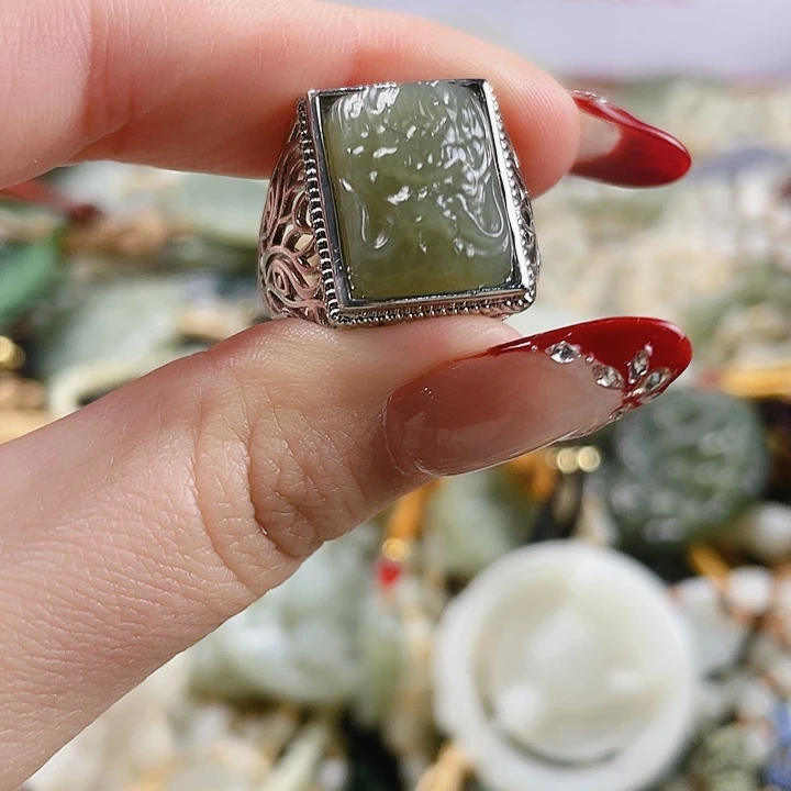 未镶嵌和田玉挂件