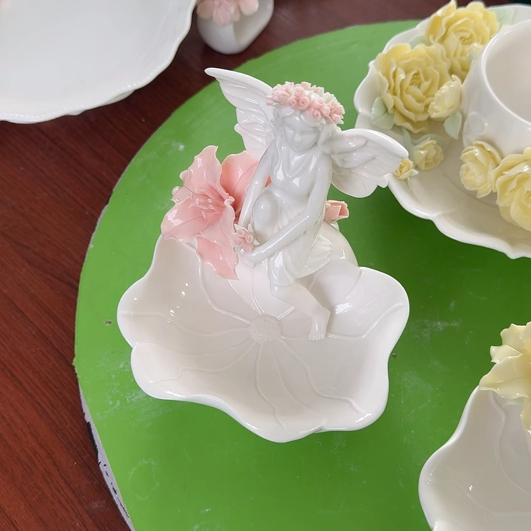 ઇ***0粉色百合花精灵碟