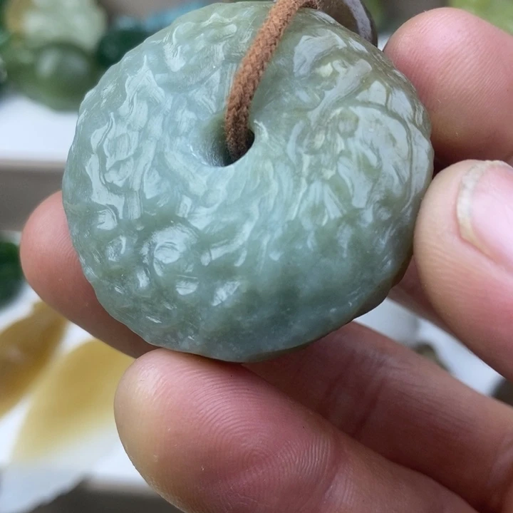 和田玉（糖玉）未镶嵌颈饰