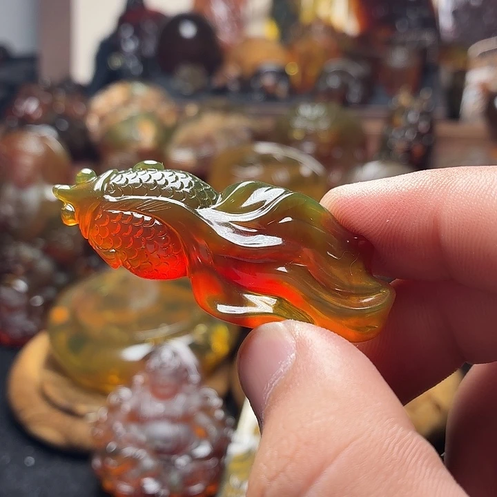 琥珀未镶嵌裸石114