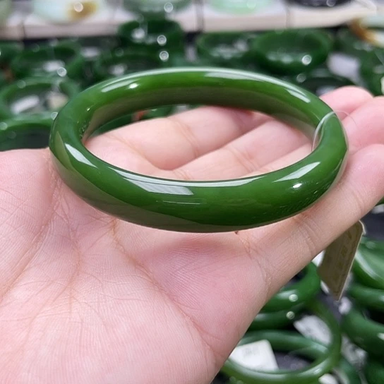和田玉(碧玉)手镯未镶嵌