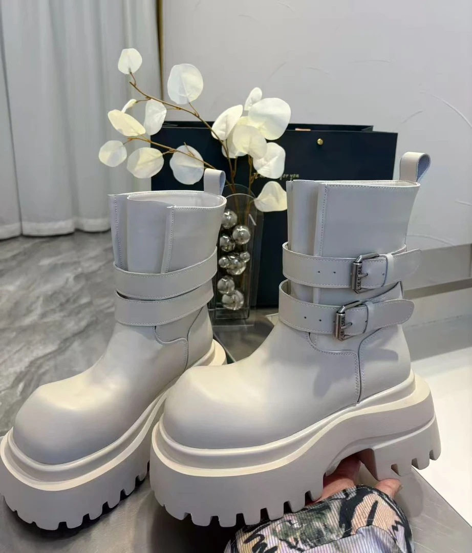 唐小肉增高粗跟秋冬季烟筒靴头高智明星同款百搭时尚2670-9厚底