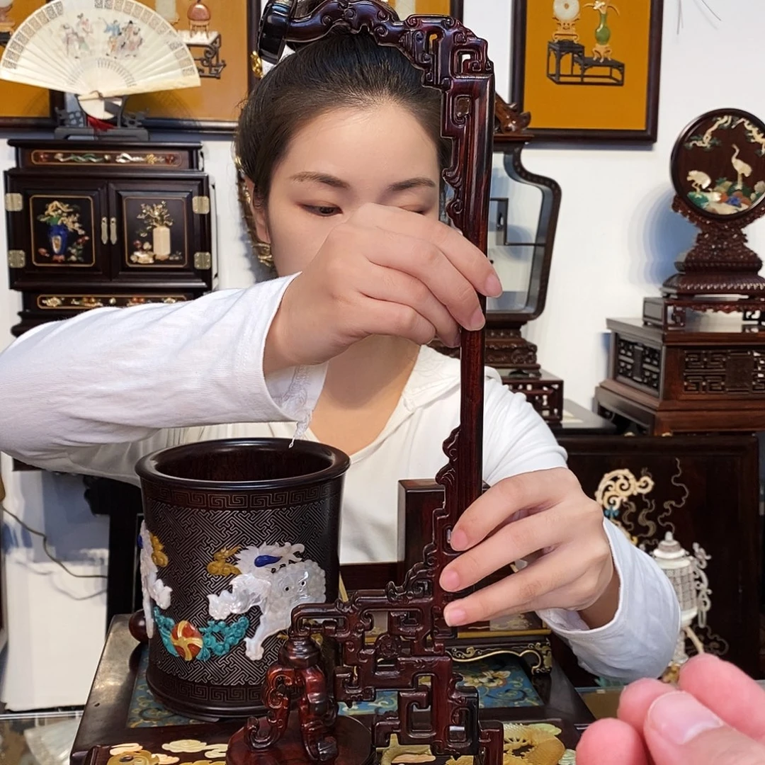 红酸枝木类成套家具大红酸枝架子