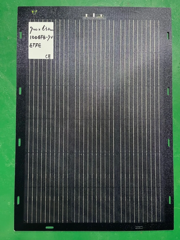 【发2张表面瑕疵】100GFB未焊接9V太阳能光伏板900x630mm黑色ETFE