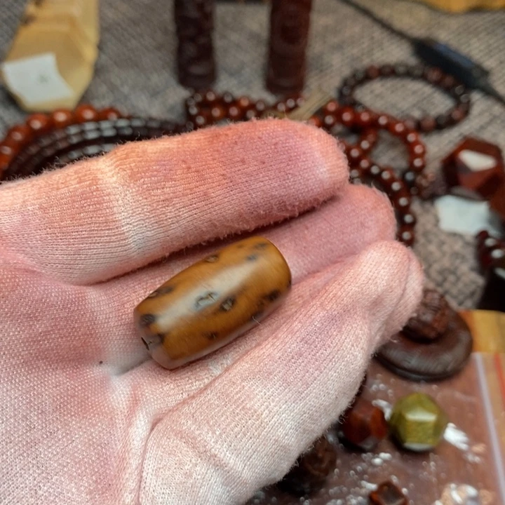 流***球檀香紫檀（小叶紫檀）