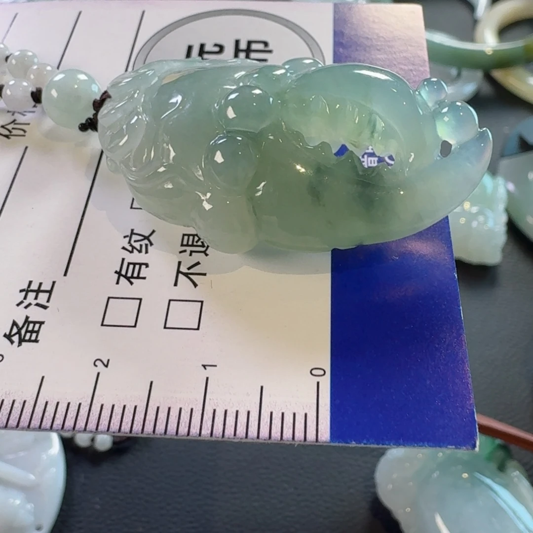 翡翠颈饰未镶嵌小****颈饰