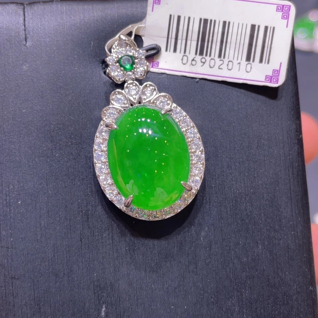 翡翠未镶嵌颈饰吊坠