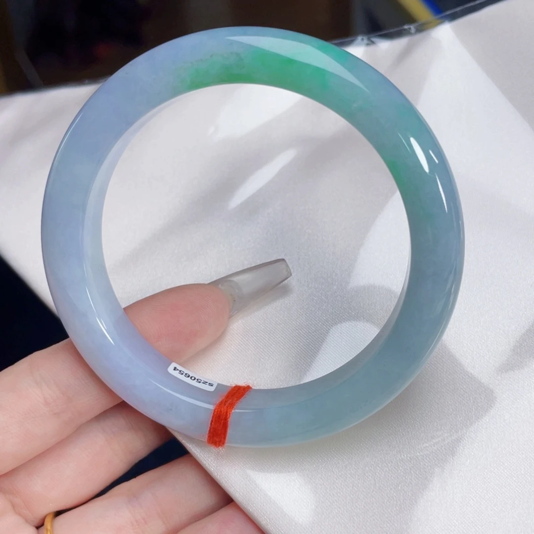 翡翠未镶嵌手镯59圈有纹裂不退换