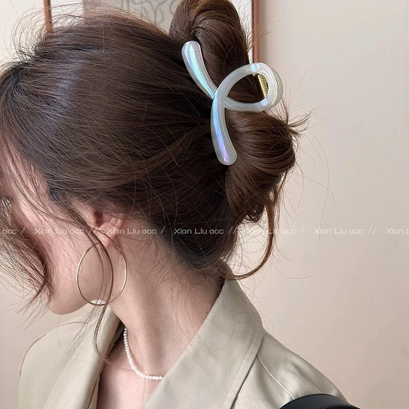 【艾米】高级感极光系列（约10cm）后脑勺鲨鱼抓夹网红发卡insM209