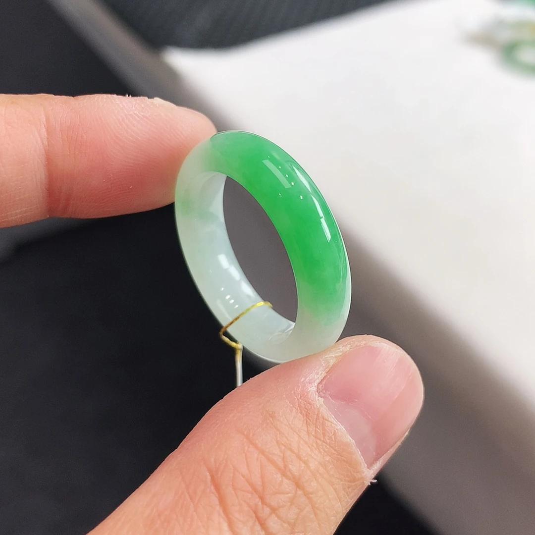翡翠未镶嵌戒指24号