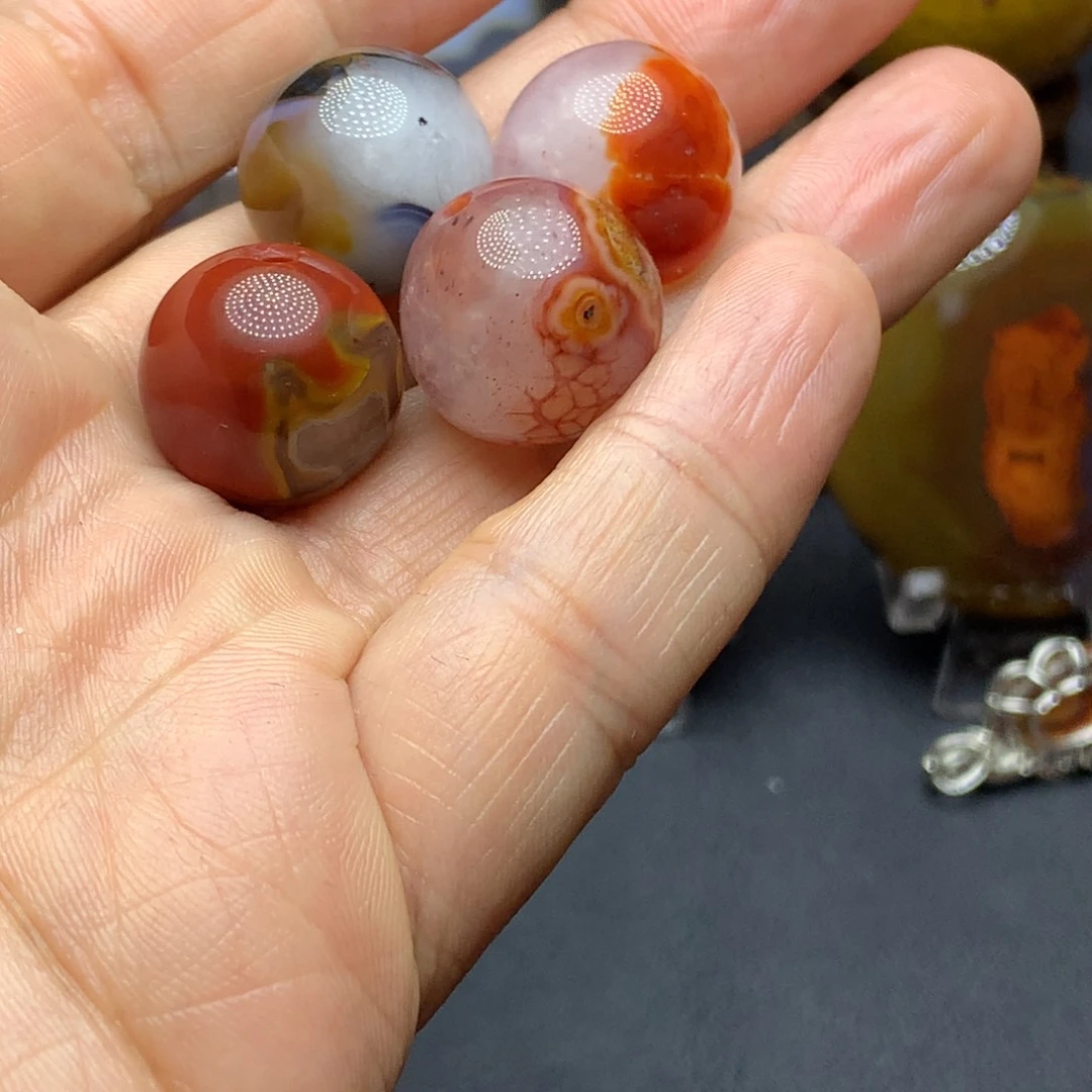 未镶嵌颈饰玛瑙/玉髓玉**心