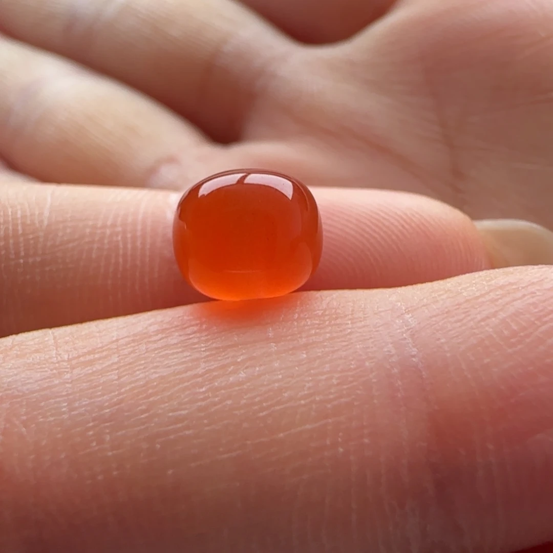 南红玛瑙未镶嵌老型8.2*7.0，冰红