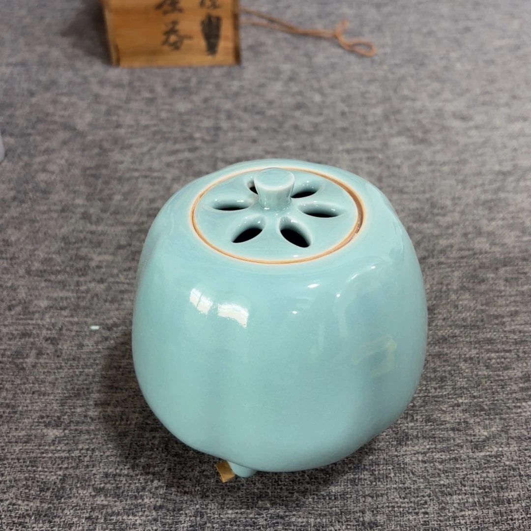 瓷片非常好看的花瓶