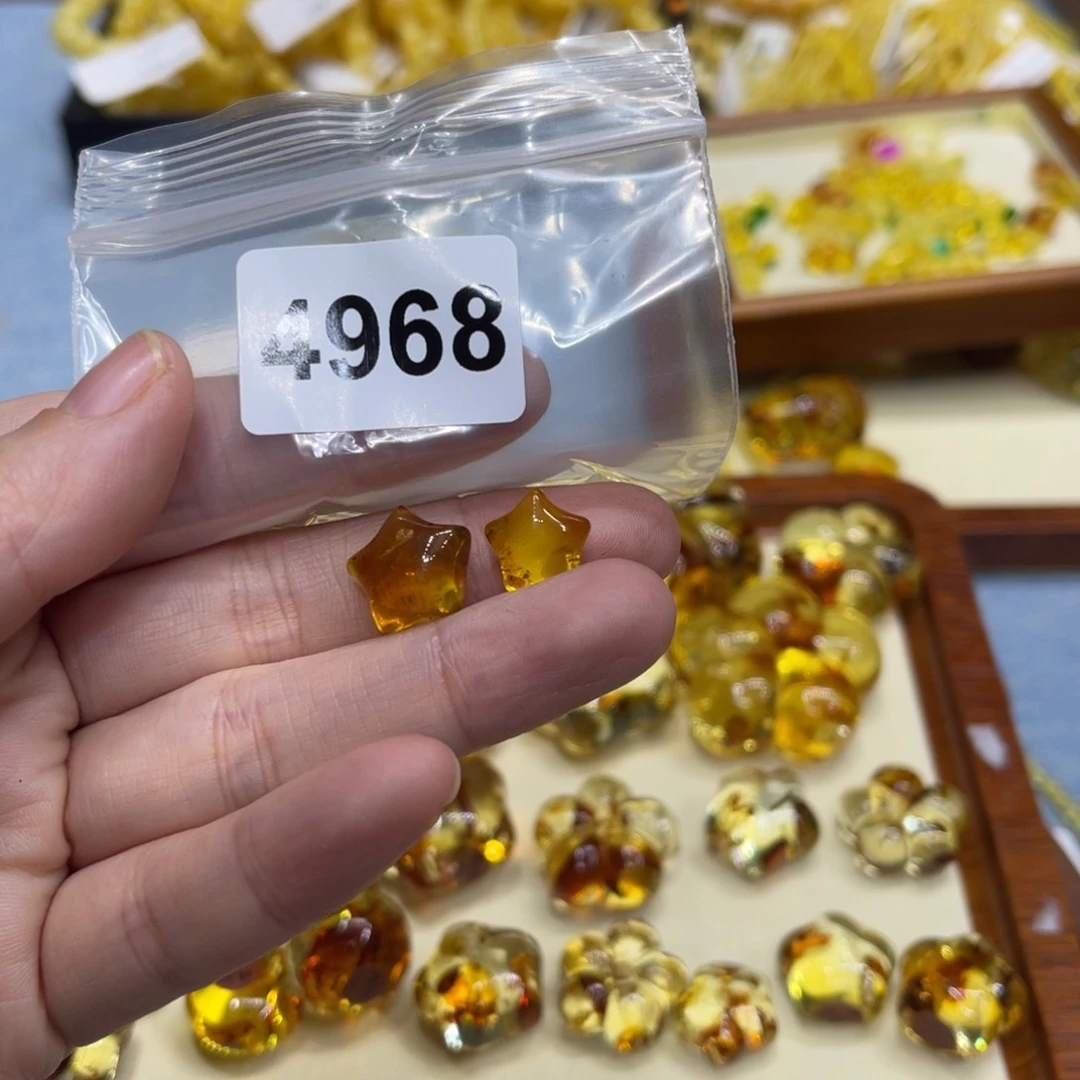 琥珀珠宝奇石未镶嵌