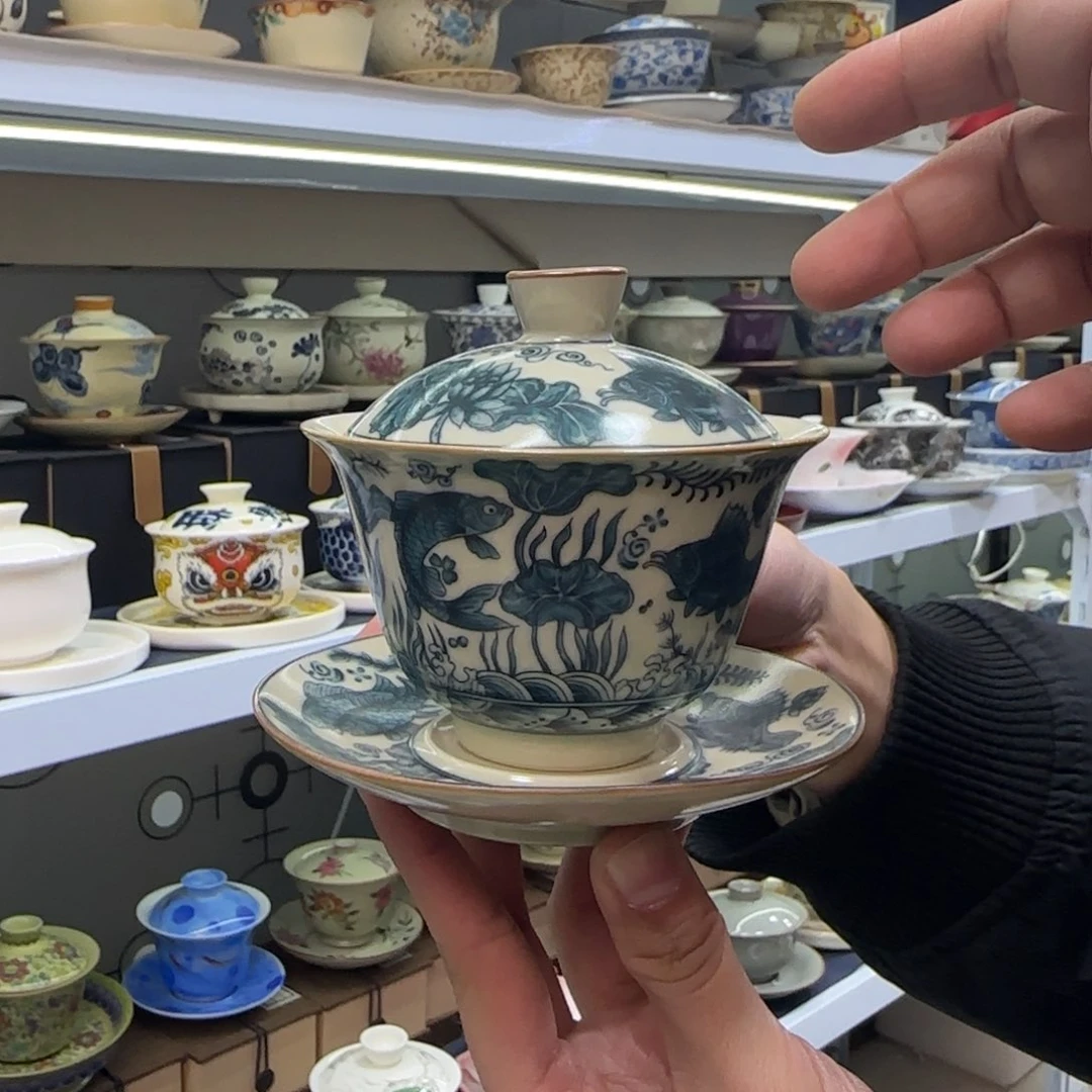 高温下的高温天气使人心情愉悦