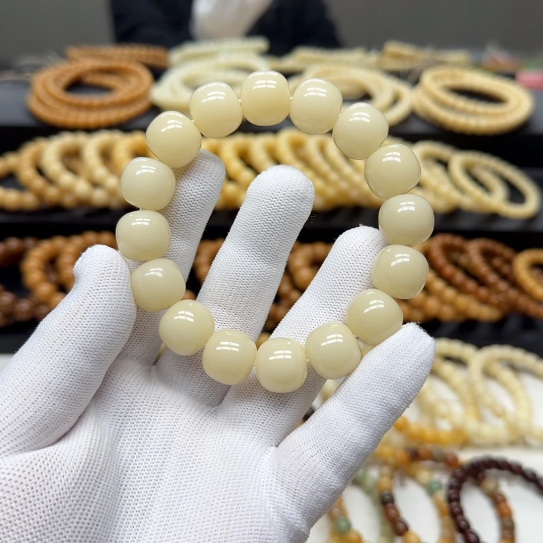 手串菩提根/象牙果14×15 5年 鬼工