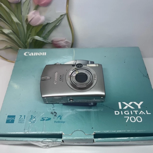 95新 Canon/佳能 ixy700/ixus750冷白皮原盒配件齐No退换