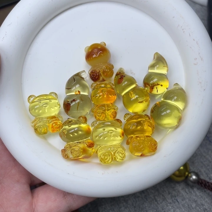 琥珀未镶嵌珠宝奇石
