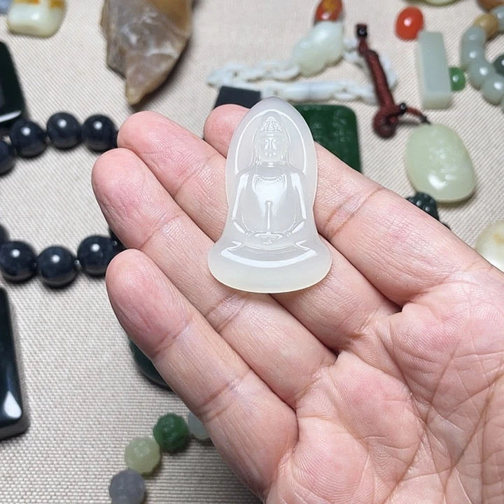 逍***遥和田玉（糖玉）未镶嵌包链