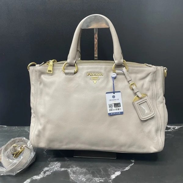 95新/普拉达/包包/市场价15999/250213CZ0018