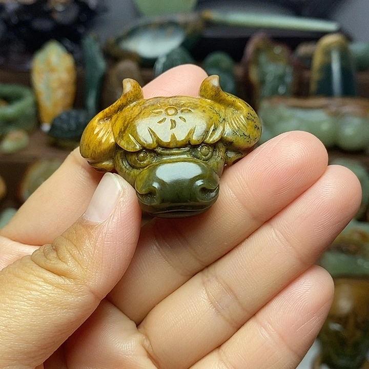 岫岩河磨玉（透闪石质玉）未镶嵌颈饰