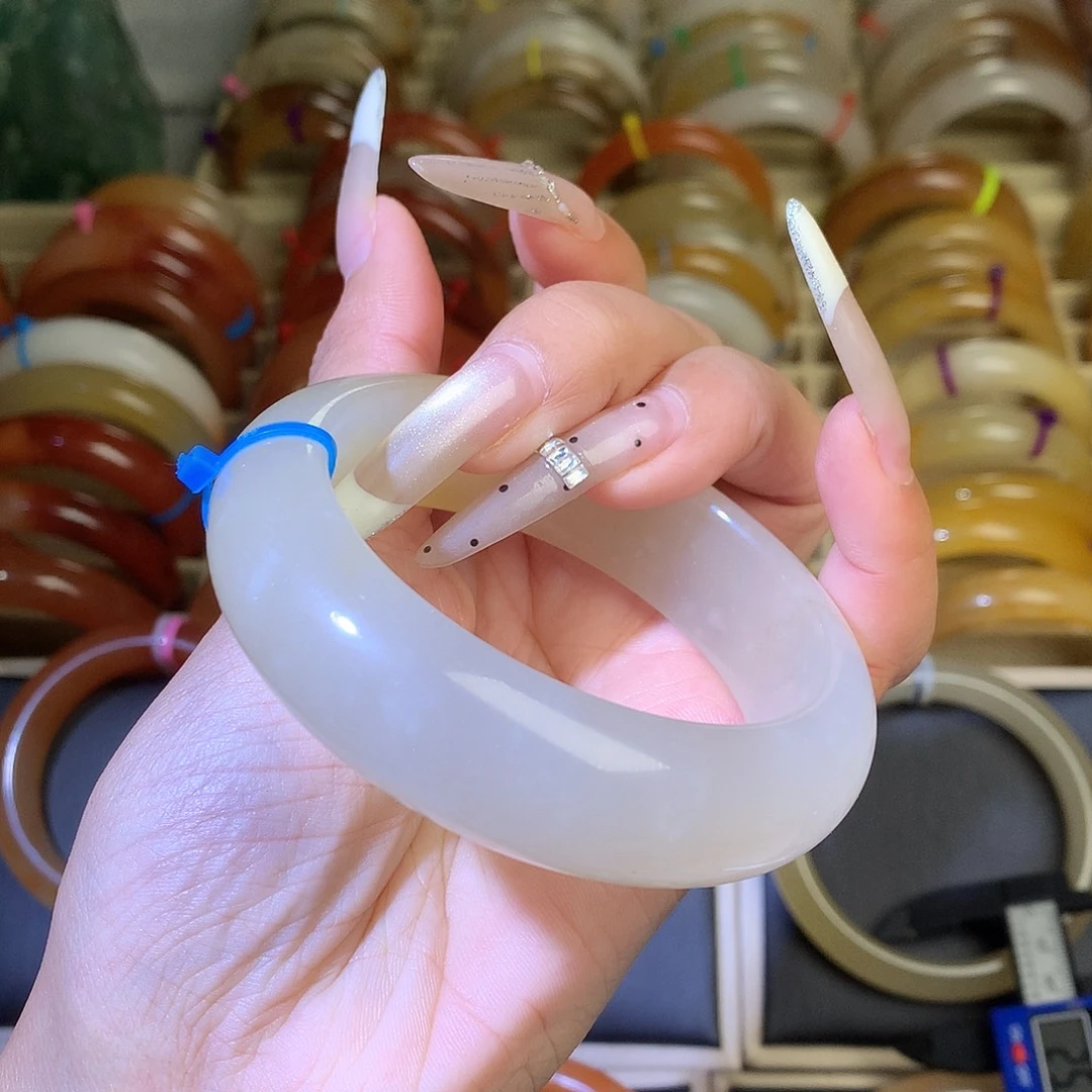 石英质玉（黄龙玉）未镶嵌手镯