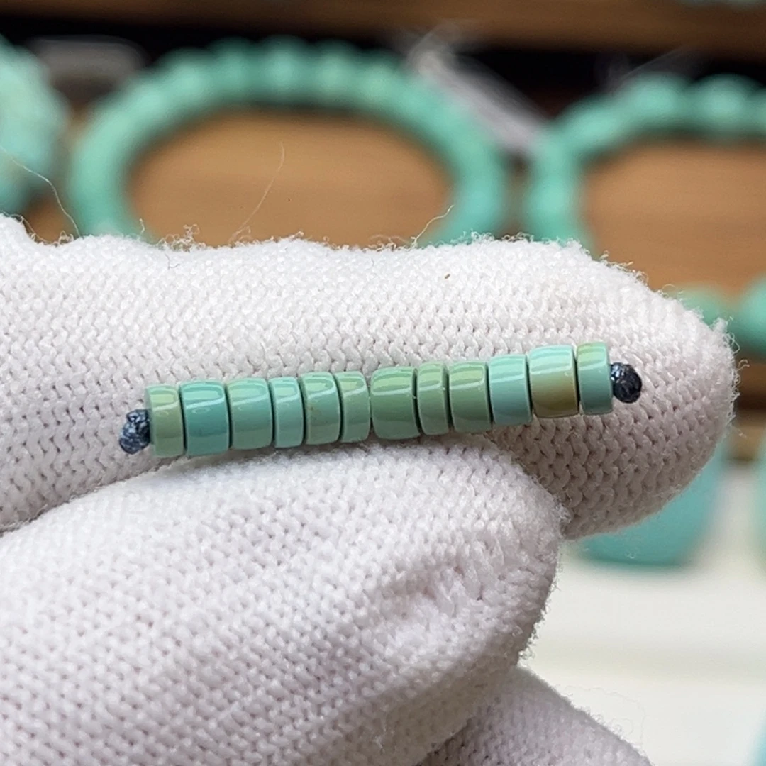 绿松石未镶嵌珠宝奇石炫彩直切