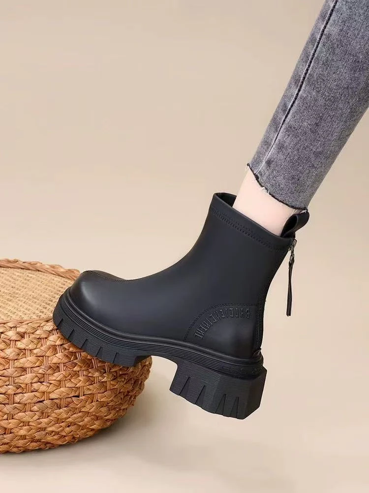 粗跟马丁靴女英伦风秋冬新款超火弹力软面不累脚瘦瘦短靴 3668-1