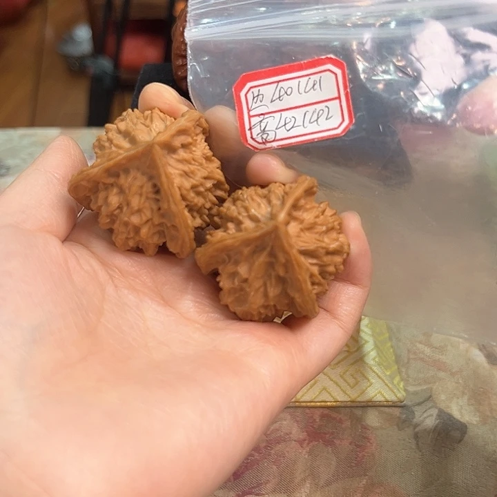 把件文玩核桃盘山三棱