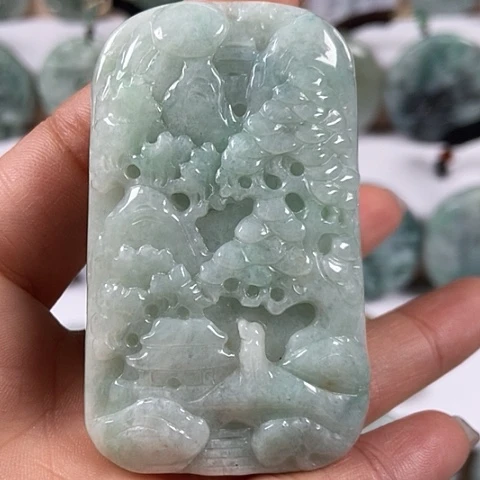翡翠颈饰未镶嵌山水牌微瑕福利