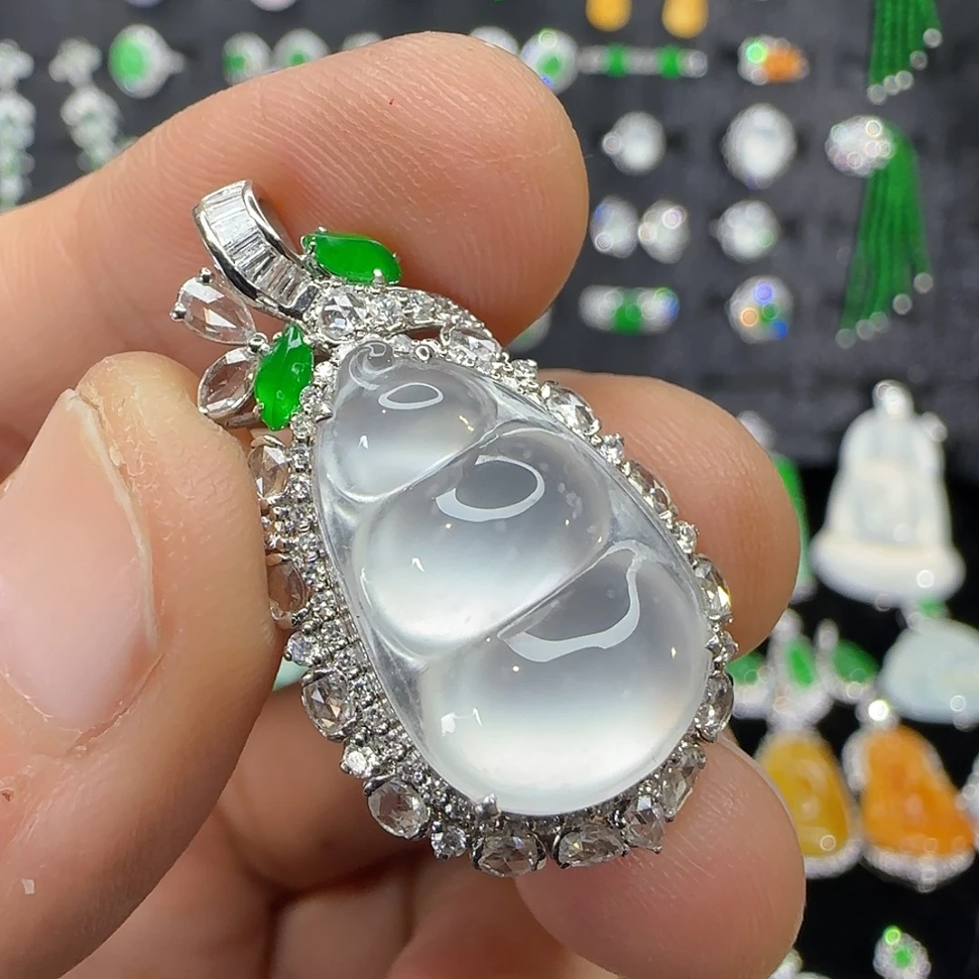 翡翠18K金镶嵌颈饰天然翡翠