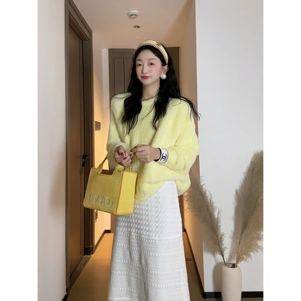 安柏契约 软糯毛衣女气质宽松圆领套头针织衫上衣 B076