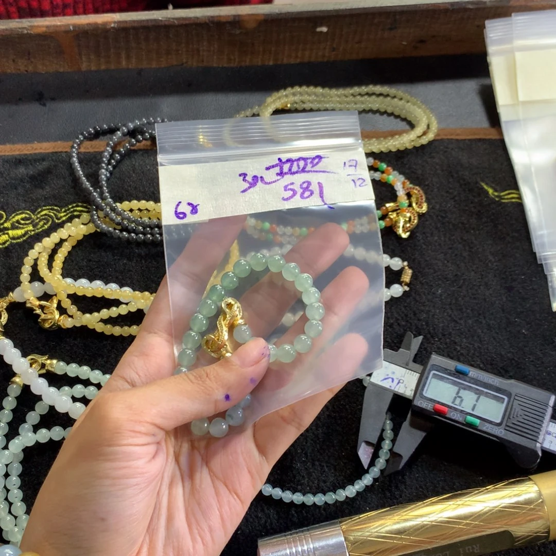 定制翡翠未镶嵌天然缅甸翡翠