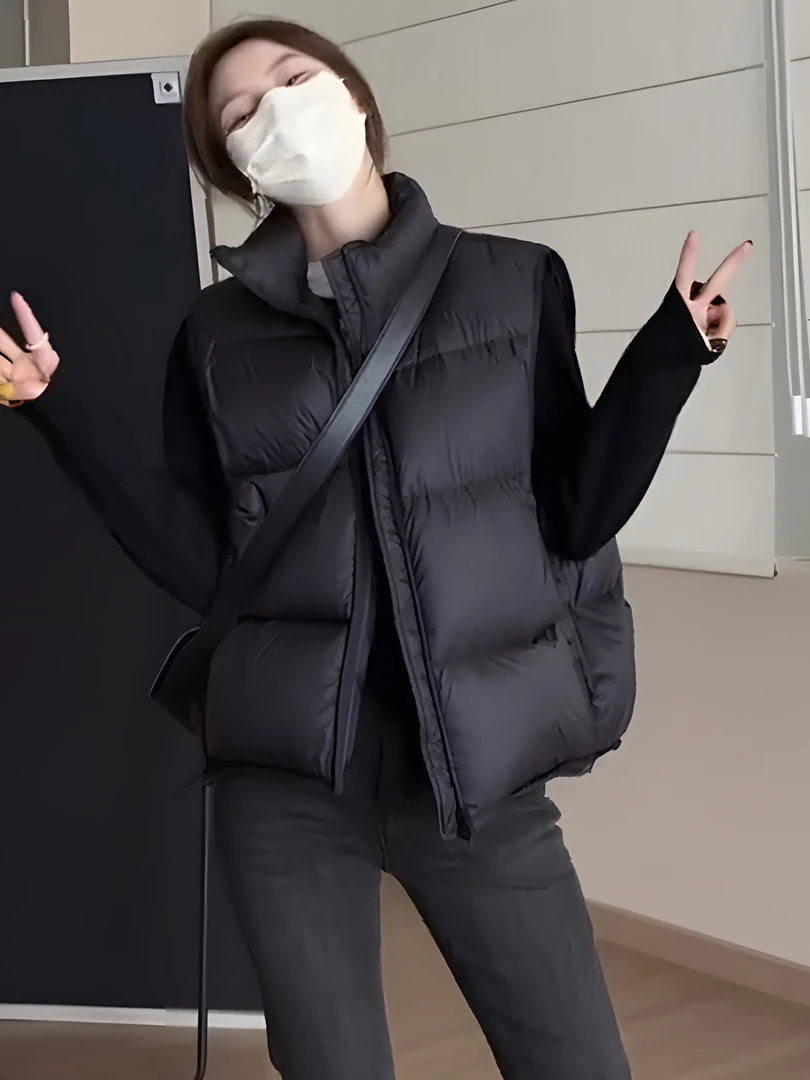 2025新款立领高级感白鸭绒时尚马甲女短款背心秋冬小个子坎肩外穿