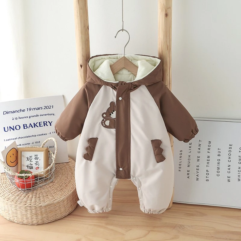 巴拉开门红宝宝冲锋衣加绒连体衣可爱连帽婴儿加厚棉6岁男童棉服