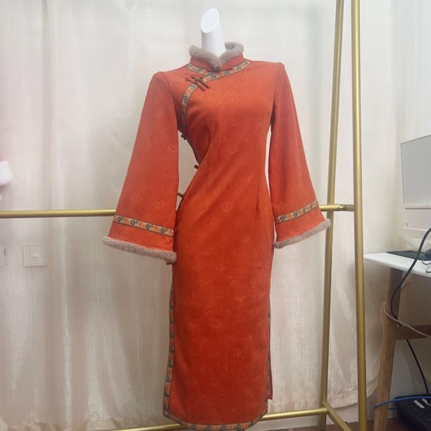 V-3298 鎏金 仿杨绒 冬款加绒加厚年轻款改良旗袍120长款