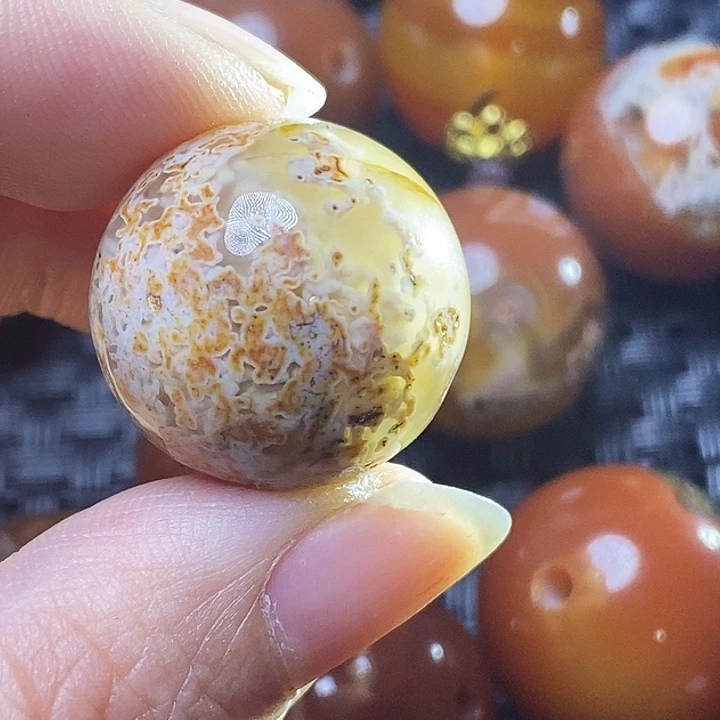 你***贝玛瑙/玉髓未镶嵌颈饰