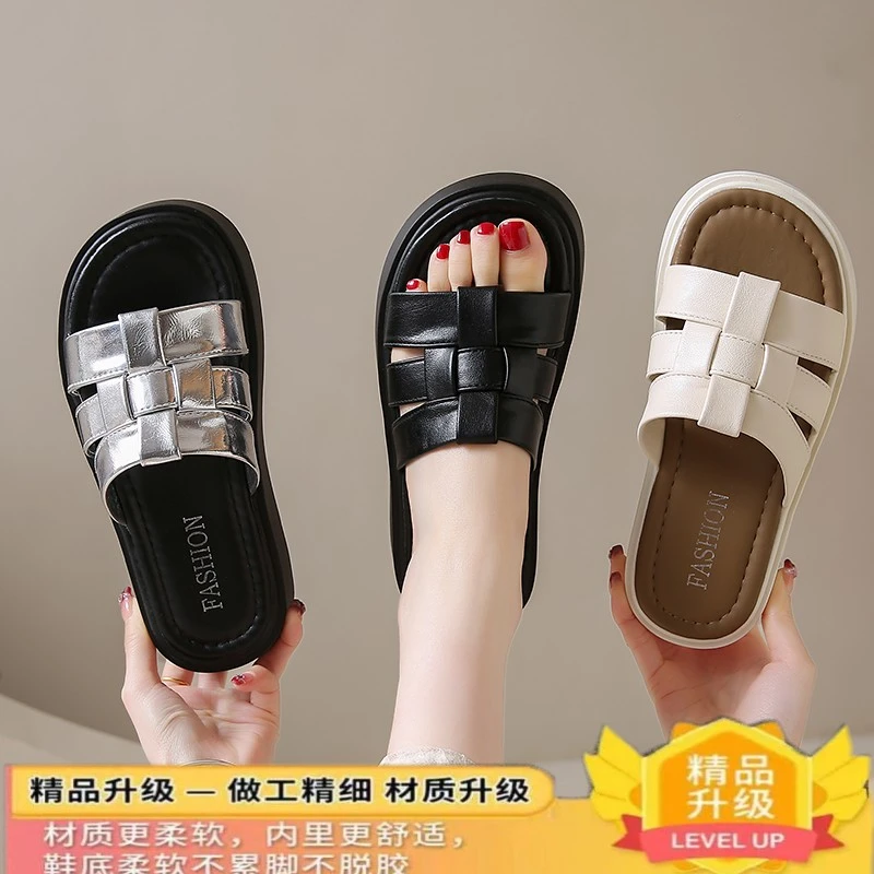 爆款高级感拖鞋女外穿2025年夏季新款百搭一字拖厚底休闲沙滩凉鞋