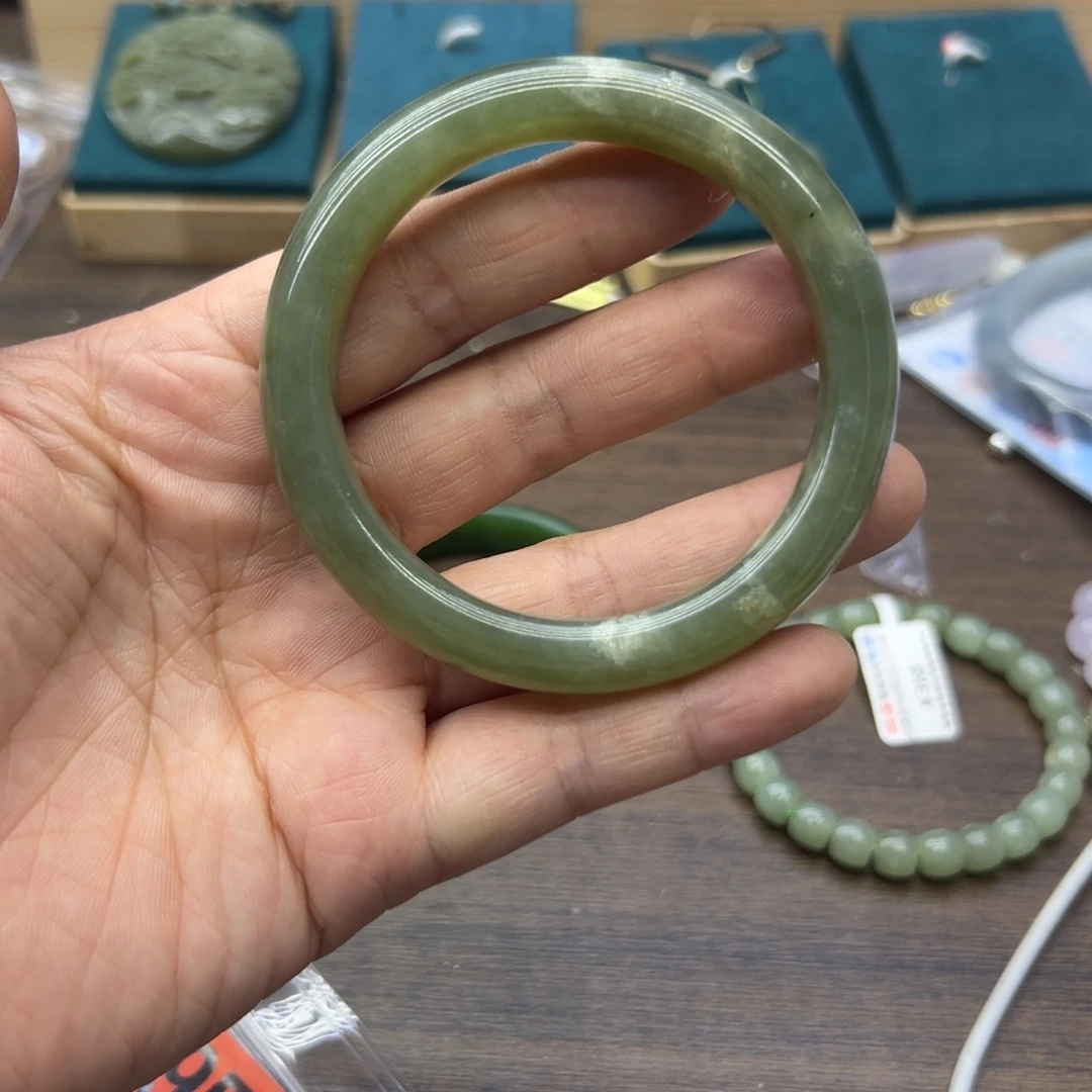 和田玉未镶嵌手镯57.7圈围724