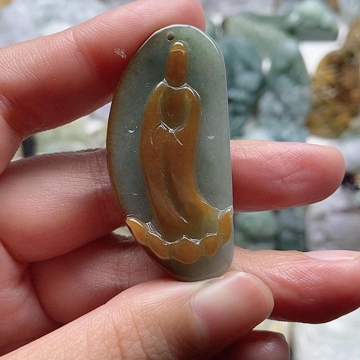 翡翠未镶嵌颈饰翡翠