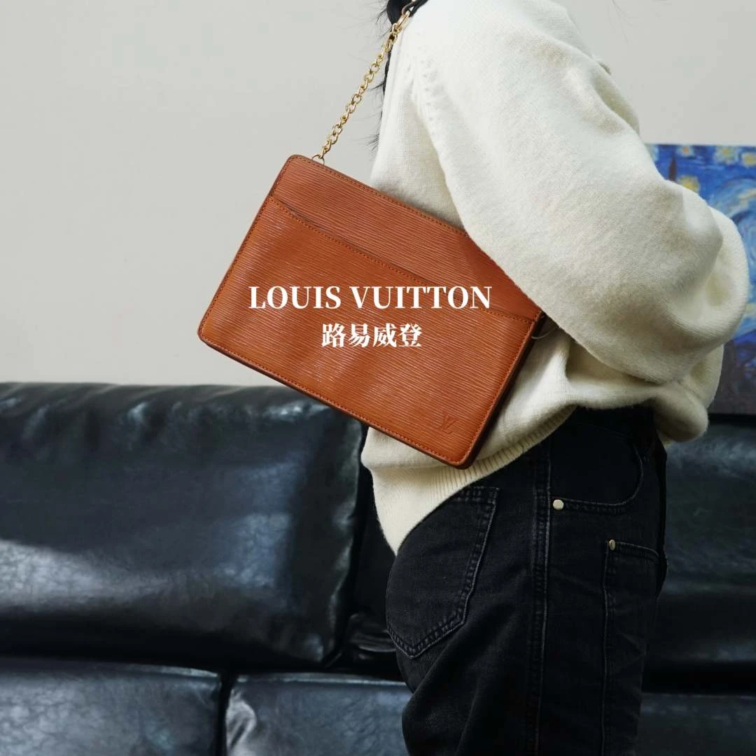 95新 LouisVuitton/路易威登 棕色单肩包/FYMX11613025/3025
