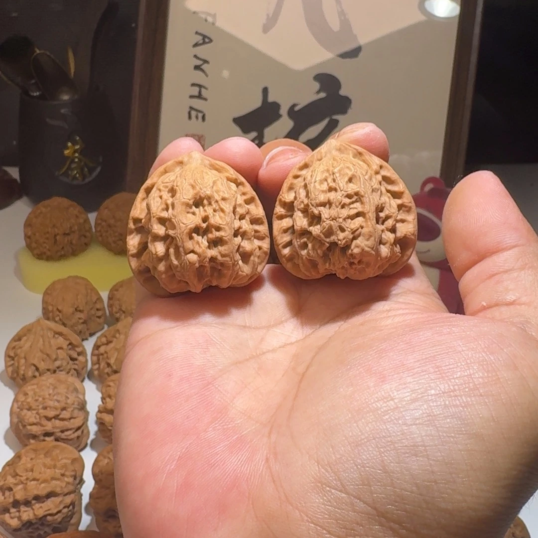 吊坠文玩核桃37尺寸梨木台福利对