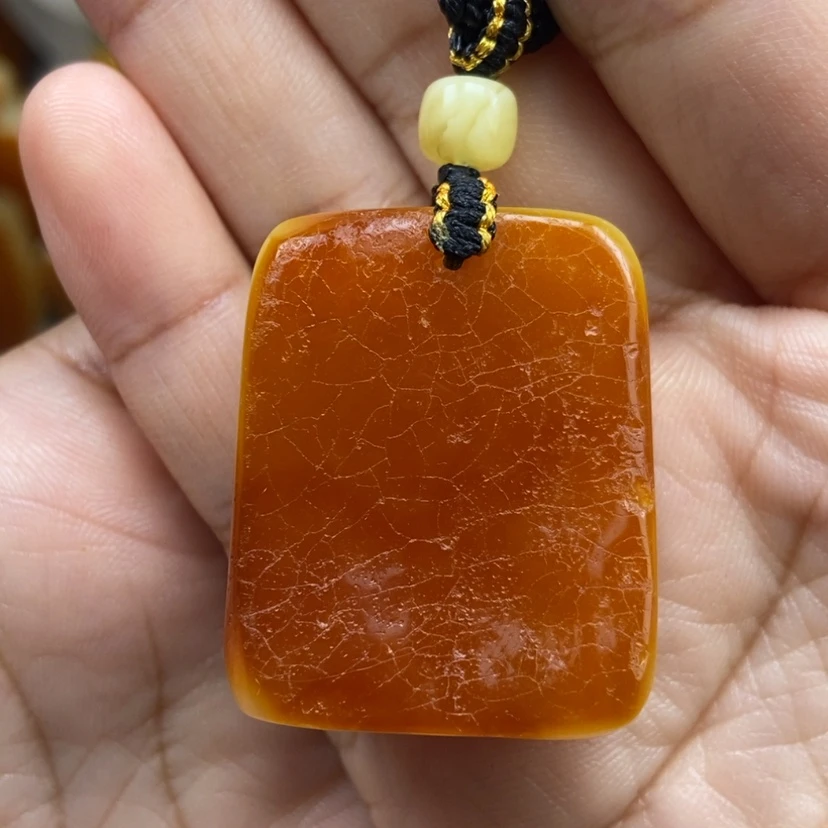 【闪购商品】琥珀颈饰未镶嵌