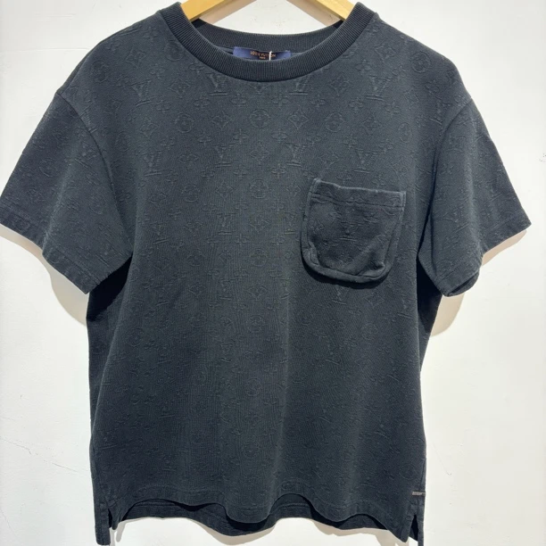 99新 LouisVuitton/路易威登 Lv黑色口袋满印短袖 尺码：S